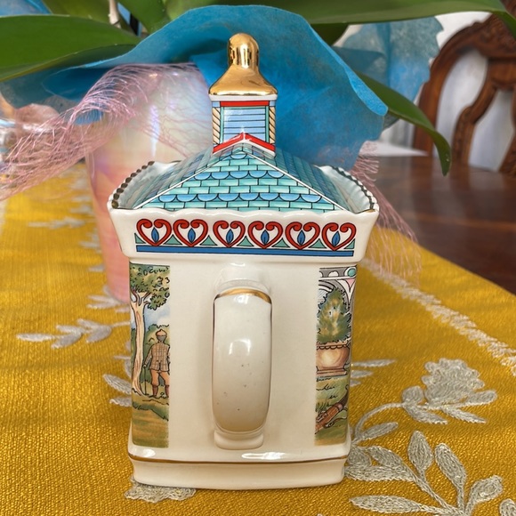 Windsor "A Round of Golf" Ceramic Teapot Collectible - Picture 5 of 11